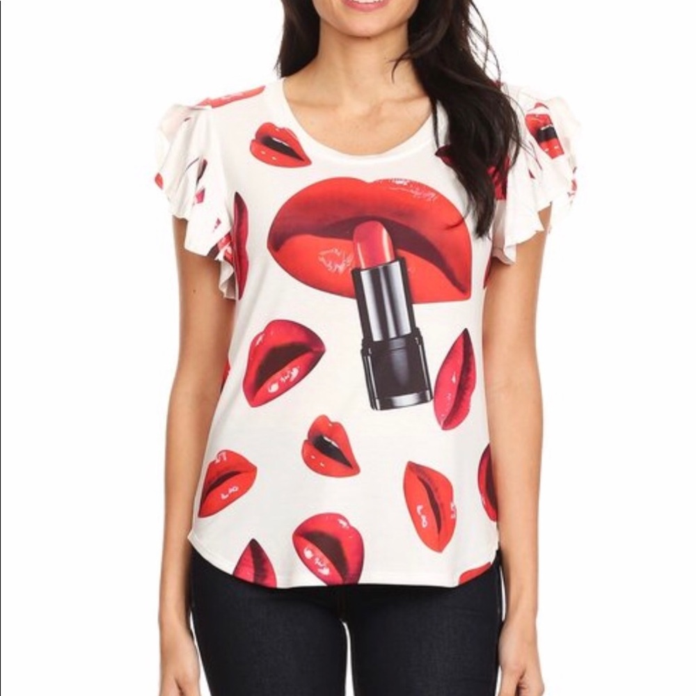 💥CLEARANCE💥Flutter Sleeve Lipstick Printed Top